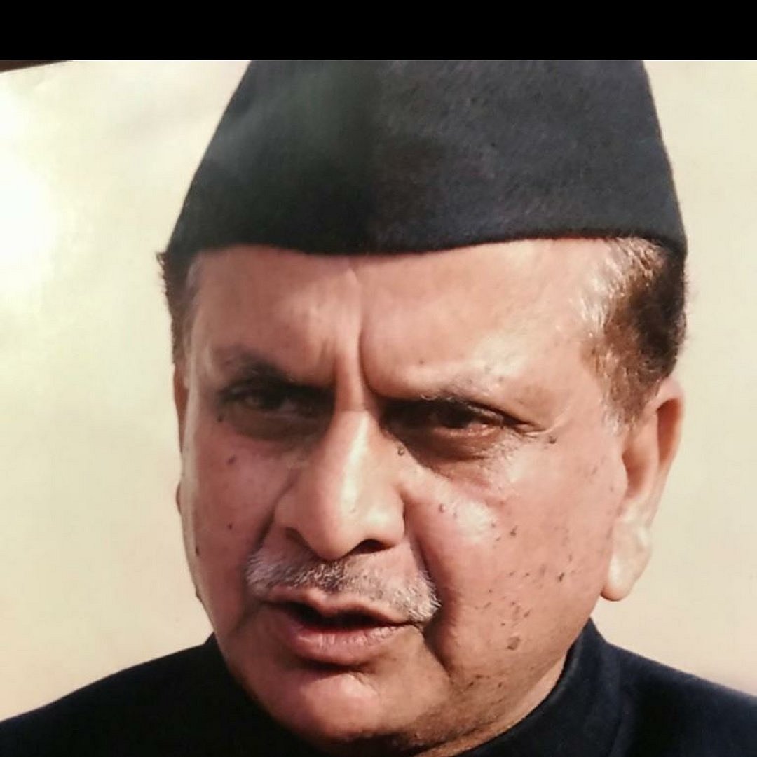 विधानसभा चुनाव से पहले AAP को बड़ा झटका, पूर्व निर्वाचन आयुक्त सुबर्धन शाह ने पार्टी से दिया इस्तीफा