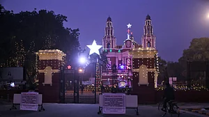 क्रिसमस की पूर्व संध्या पर दिल्ली के कैथेड्रल हार्ट चर्च को किया गया बंद, कोविड की आशंका में लिया गया फैसला