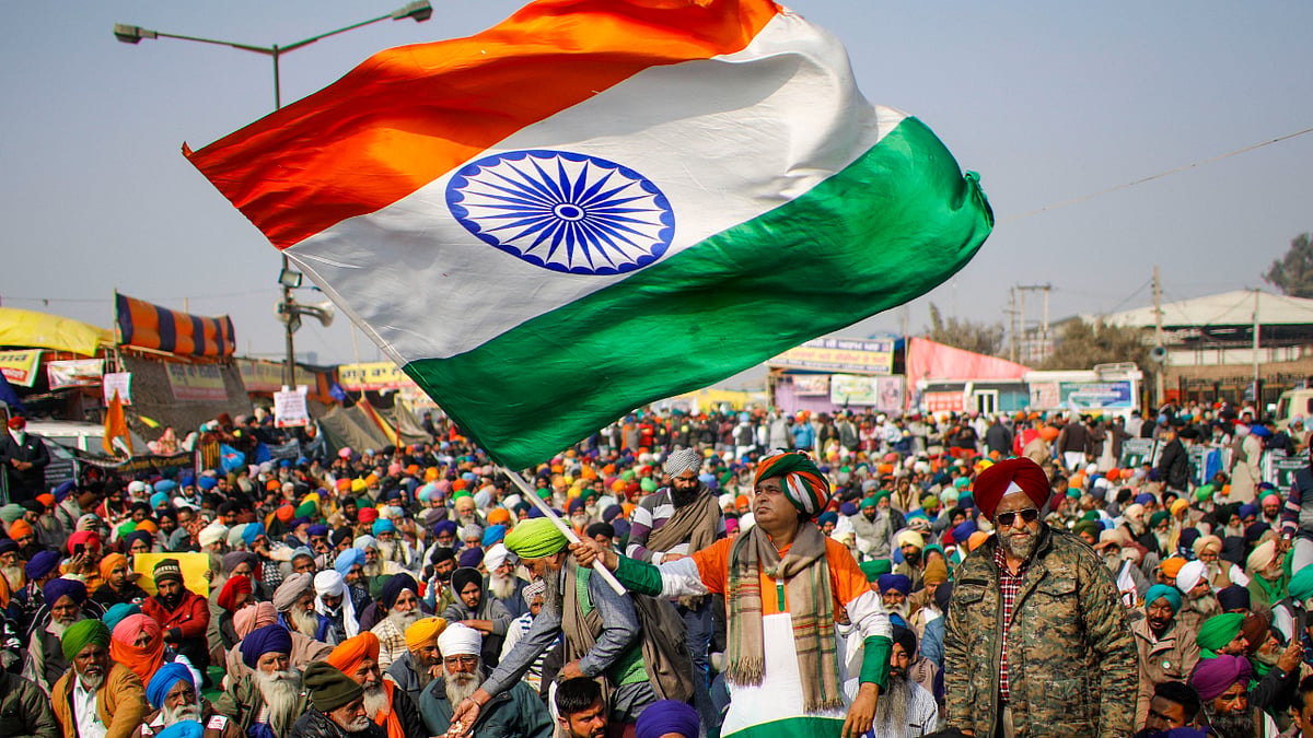 सत्ता की निरंकुशता से दो-दो हाथ करने वाला लोकतंत्र के लिए दमदार संघर्ष का साल रहा 2021