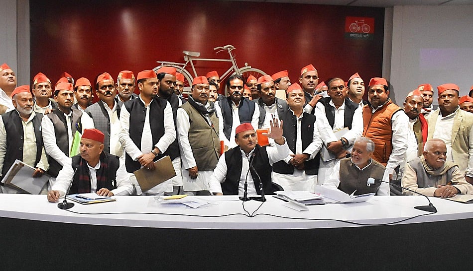 यूपी चुनाव में बीजेपी जनता की नहीं, सरकारी रैली कर रही है, भीड़ के लिए सरकारी मशीनरी का हो रहा इस्तेमालः अखिलेश
