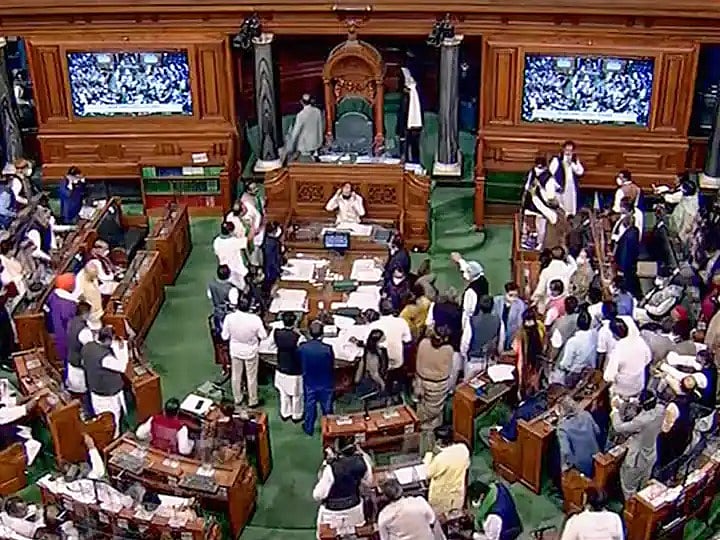 संसद में उठा किसानों की मौत का मुद्दा, लगे 'न्याय चाहिए' के नारे, लोकसभा से कांग्रेस-DMK का वॉकआउट