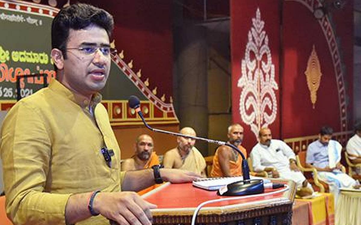 बीजेपी सांसद तेजस्वी सूर्या भी उतरे मैदान में, कहा- सभी को हिंदू धर्म में वापस लाओ, मंदिरों-मठों के लिए हो टारगेट तय