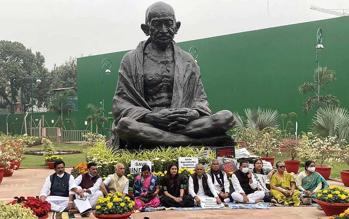 संसद के 255वें सत्र पर नियम 256 का कोड़ा, सांसदों के लोकतांत्रिक अधिकारों का दमन