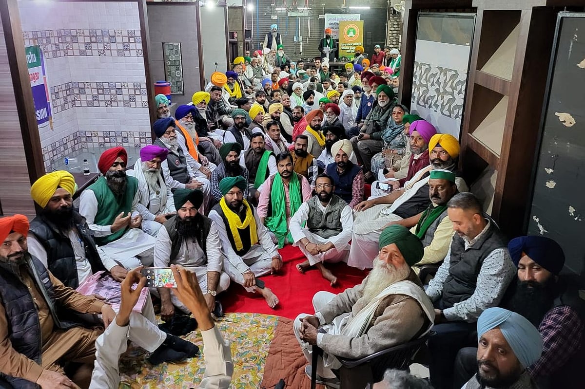 सरकार के झुकने के बाद किसान आंदोलन खत्म करने का हुआ ऐलान, शनिवार से बॉर्डर खाली करना शुरू करेंगे अन्नदाता