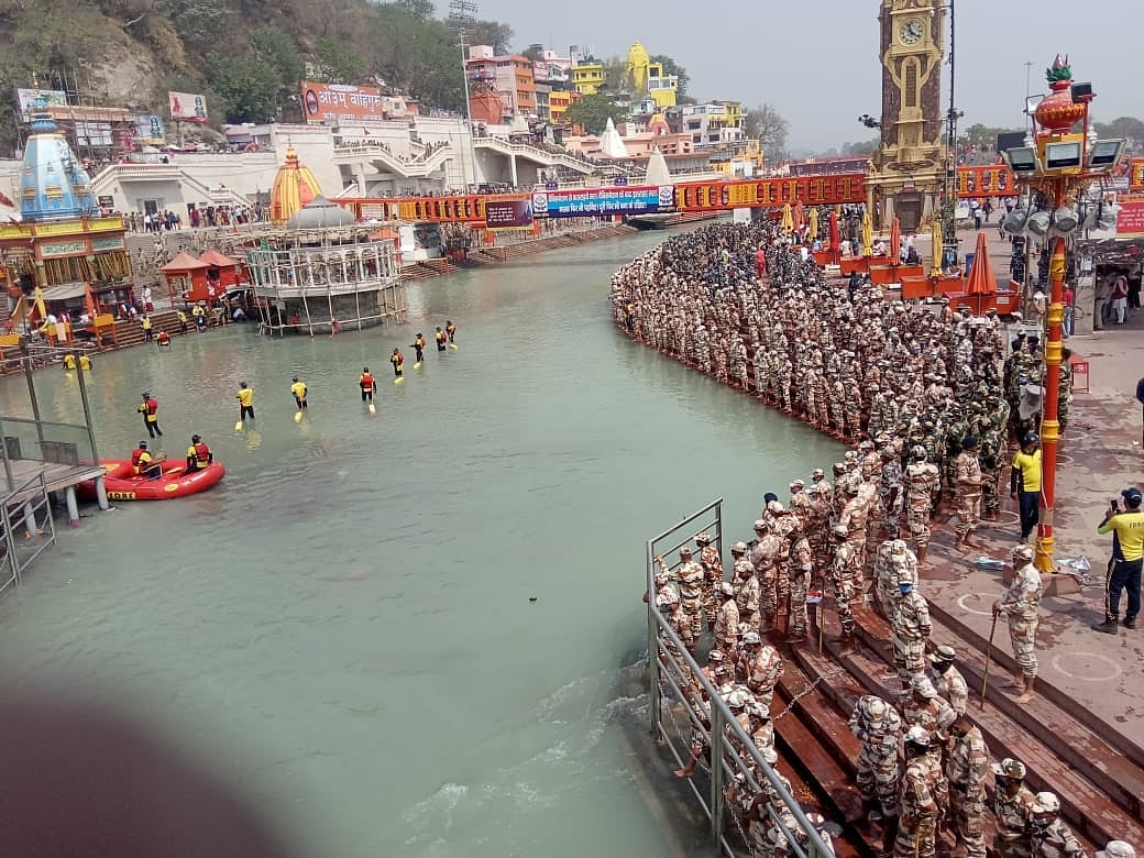 हरिद्वार में बढ़ते कोरोना संक्रमण के चलते मकर संक्रांति के गंगा स्नान पर रोक, हरकी पैड़ी क्षेत्र में जाने पूर्ण प्रतिबंध