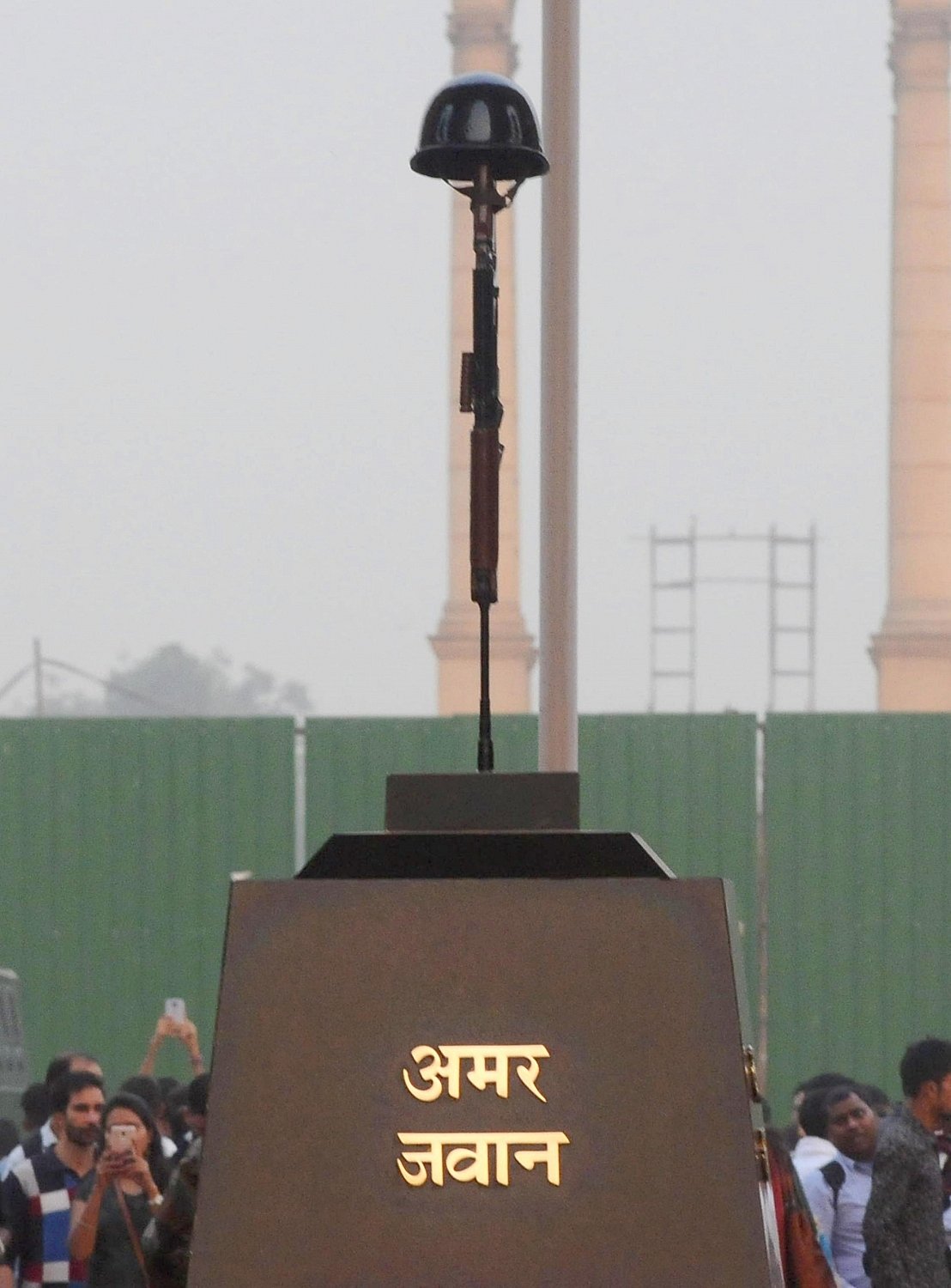 अमर जवान की चिराग बुझाना  3,483 बहादुर सैनिकों के बलिदान का अपमान, ये अपराध से कम नहीं: मनीष तिवारी