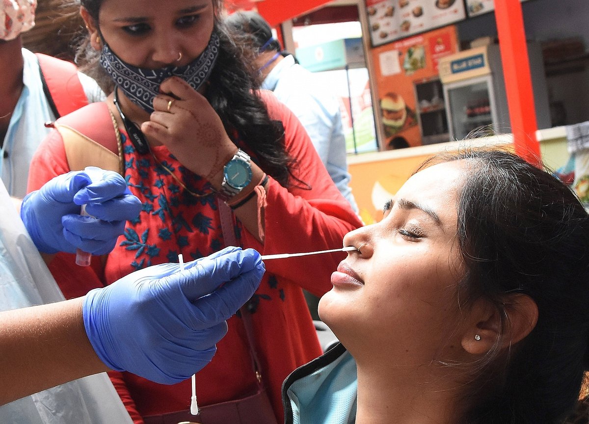 कोरोना का कहर: बिहार में अधिकांश कोविड मरीज होम आइसोलेशन में, घर तक दवा पहुंचाएगी सरकार