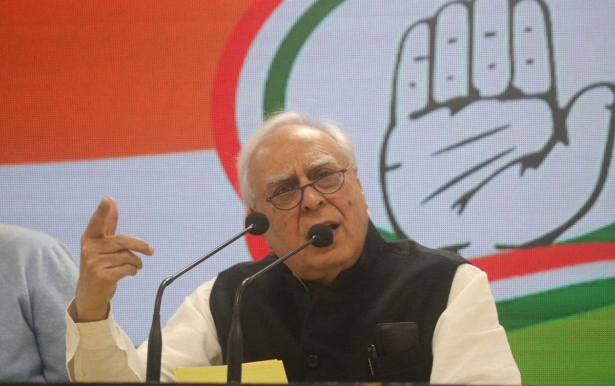 हरिद्वार में भड़काऊ भाषण के 'अपराधियों' पर दर्ज हो UAPA के तहत मामला, सिब्बल का सवाल- मोदी-योगी आप चुप क्यों हैं? 