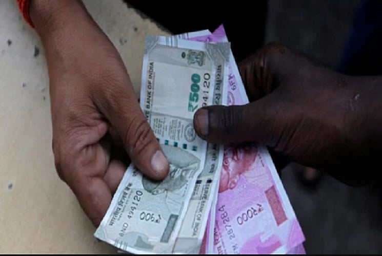 क्या नोटों के जरिये फैल सकता है वायरस? सरकार की चुप्पी पर कैट नाराज, स्वास्थ्य मंत्रालय और ICMR से मांगा जवाब