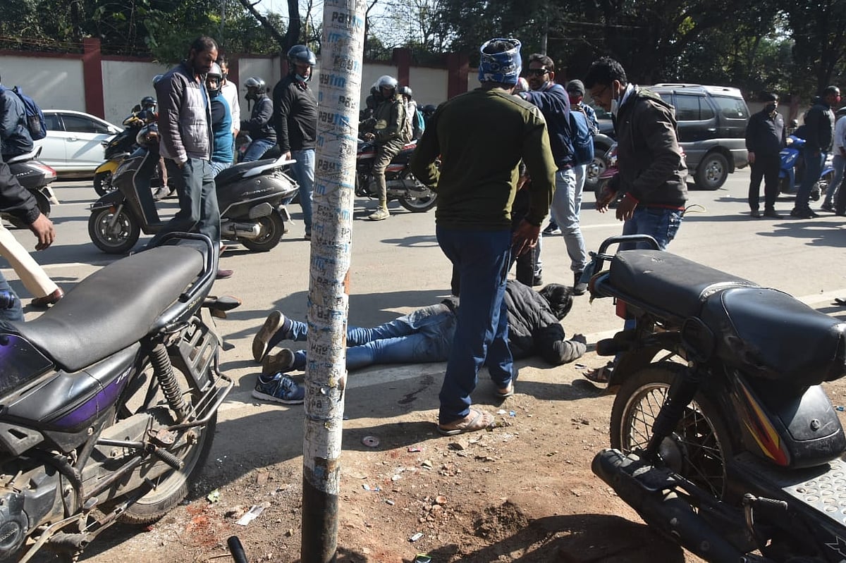 रांची में हाई सिक्योरिटी वाले इलाके में शिबू सोरेन के आवास के सामने अंधाधुंध फायरिंग, एक की मौत, दो जख्मी