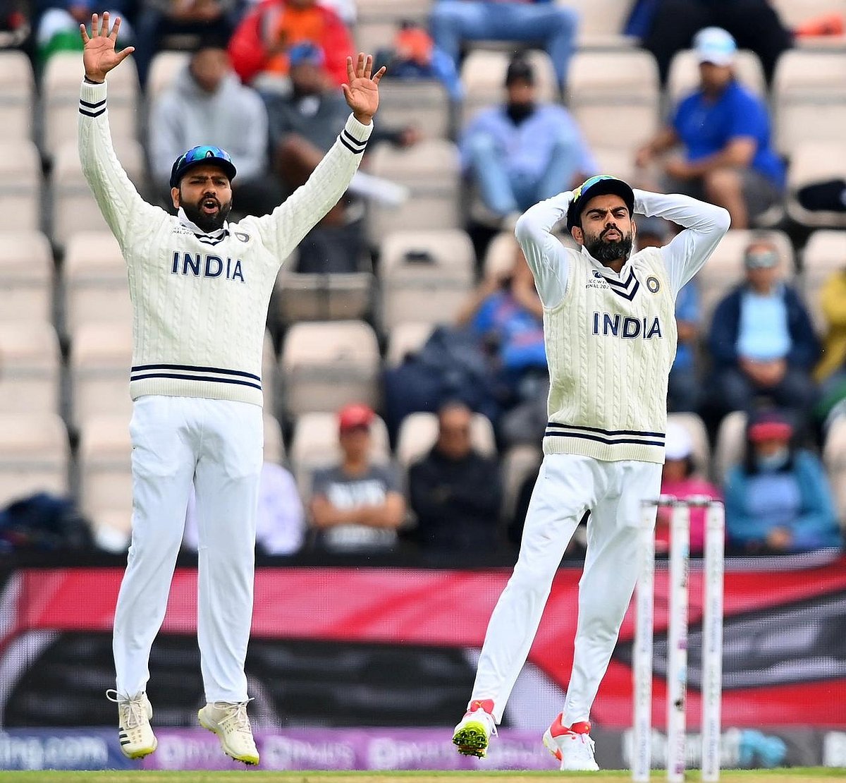 कोहली के टेस्ट टीम की कप्तानी छोड़ने पर आया रोहित का पहला रिएक्शन, कहा- भविष्य के लिए...