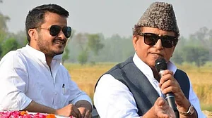 आजम खान के बाद बेटे अब्दुल्ला की भी छिनी विधायकी, स्वार सीट पर फिर होंगे चुनाव