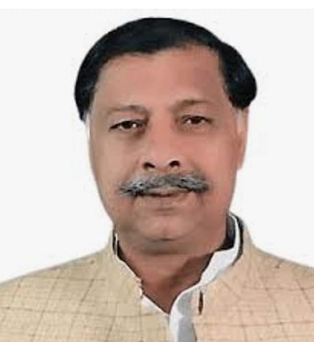 यूपी चुनाव: टिकट बंटवारे को लेकर सपा में संग्राम, हाजी इकराम ने नासिर कुरैशी पर लगाए गोमांस-नशीले पदार्थ की तस्करी के आरोप