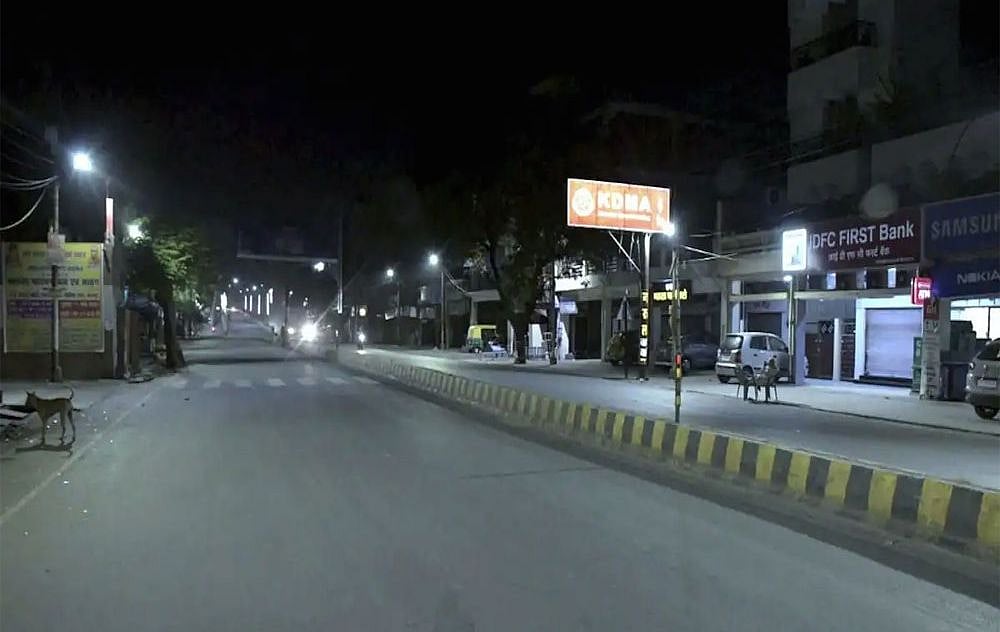 बिहार में नाइट कर्फ्यू लगा, मंदिर-मस्जिद बंद, सिनेमा-पार्क पर भी ताले, दुकानें 8 बजे तक ही खुलेंगी