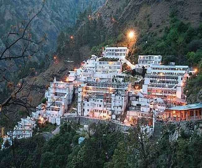 माता वैष्णो देवी मंदिर में भगदड़: हेल्पलाइन नंबर जारी, इन नंबरों पर कॉल कर ले सकते हैं अपने परिजनों की जानकारी