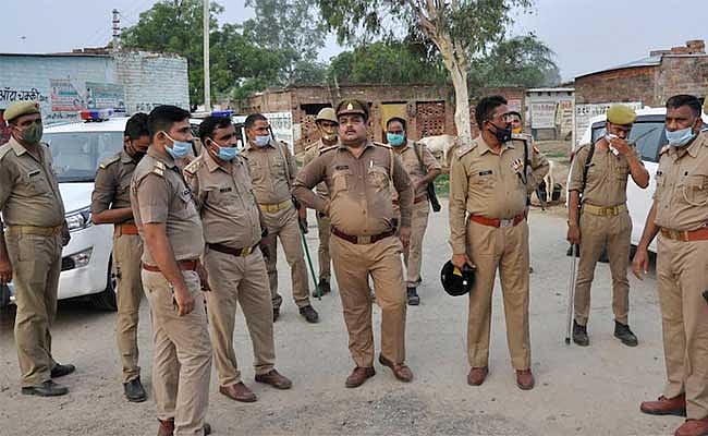 गोरखनाथ मंदिर, लखनऊ रेलवे और बस स्टेशन,  विधानसभा को उड़ाने की धमकी का मिला ट्वीट, बढ़ाई गई सुरक्षा