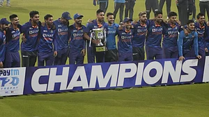 खेल की खबरें: भारत दौरे के लिए श्रीलंका की T20 टीम का ऐलान और WI का क्लीन स्वीप कर भारतीय टीम बनीं नंबर 1 !