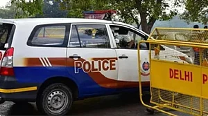 दिल्ली में 'सेक्सटॉर्शनिस्ट' गैंग के दो लोग गिरफ्तार, 200 से ज्यादा लोगों से धोखाधड़ी और जबरन वसूली का आरोप