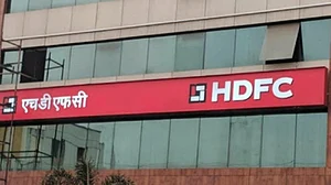 अर्थ जगत की 5 बड़ी खबरें: HDFC के मुनाफे में 11 फीसदी की बढ़त और अनोखे लाइट शिफ्ट डिजाइन के साथ लांच होगी रियलमी 9 प्रो