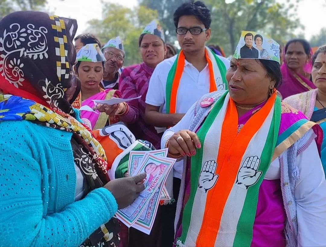 हेमलता पटेल: गुलाबी गैंग की वो लीडर जो हजारों महिलाओं की बनीं आवाज, अब चुनावी मैदान में कर रहीं जोर-आजमाइश