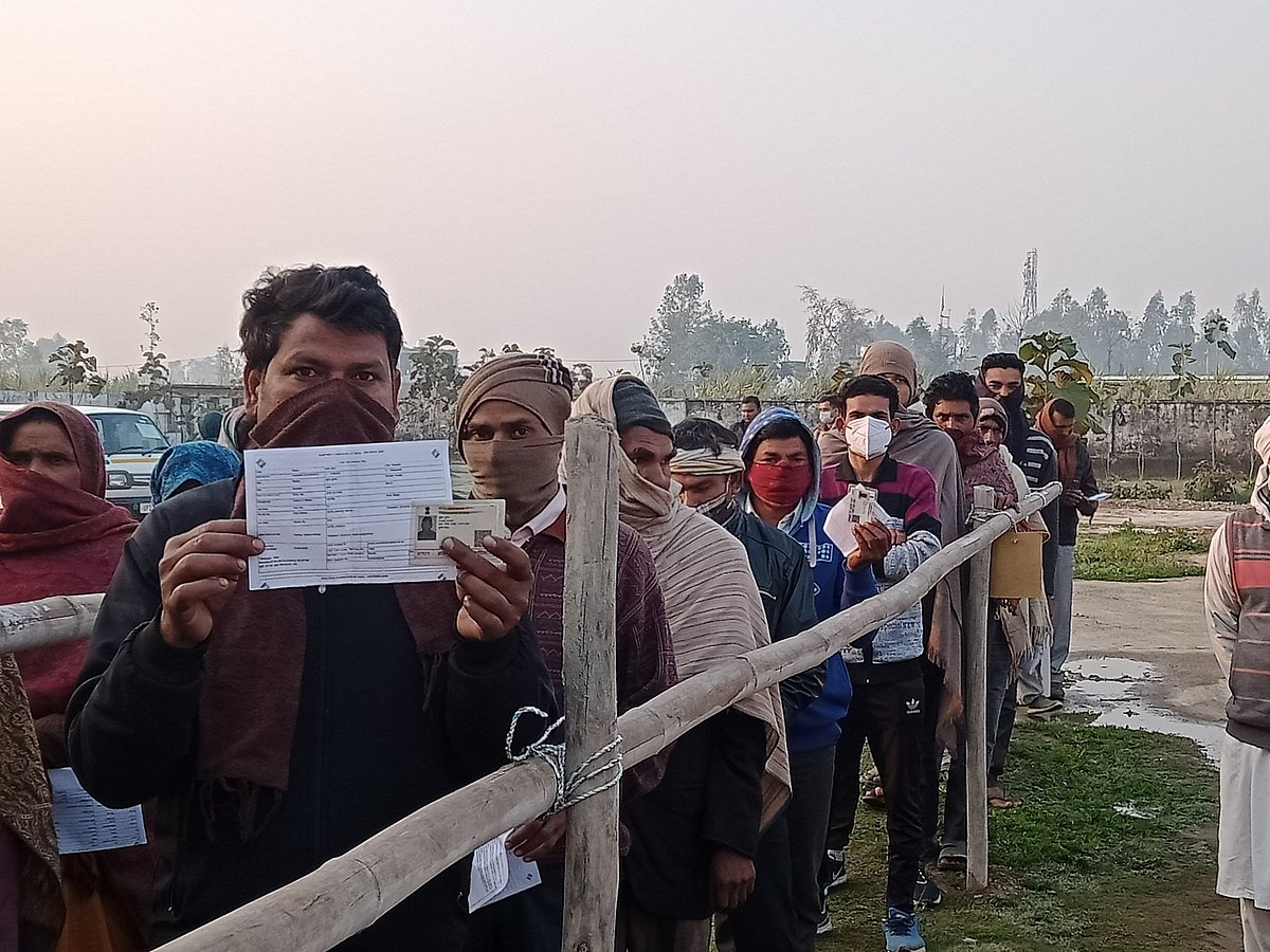 यूपी विधानसभा चुनाव: 3 बजे तक 51.93 प्रतिशत मतदान, कई दिग्गजों की प्रतिष्ठा दांव पर