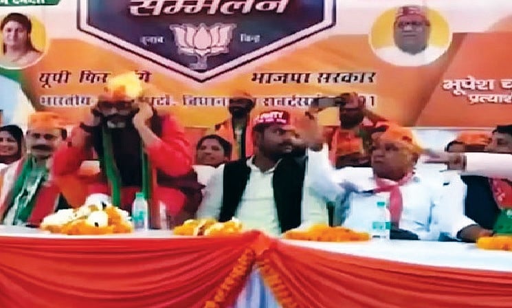 खरी-खरी: यूपी के वोटरों ने इस बार कर दिया धर्म की सियासी सीढ़ी से सत्ता तक पहुंचने वालों को दूर से 'राम-राम'!