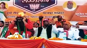 खरी-खरी: यूपी के वोटरों ने इस बार कर दिया धर्म की सियासी सीढ़ी से सत्ता तक पहुंचने वालों को दूर से 'राम-राम'!
