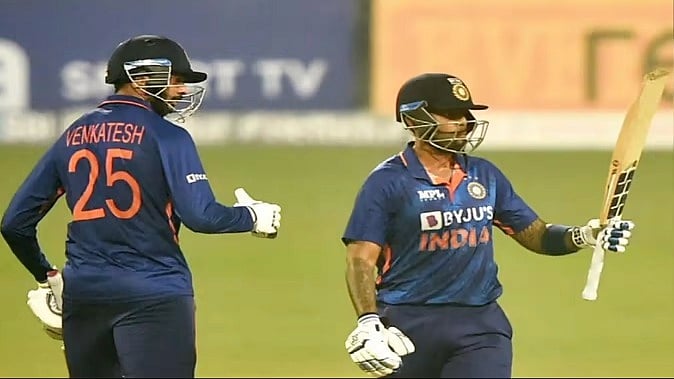 खेल की खबरें: T20 Ranking में सूर्यकुमार-वेंकटेश ने मारी छलांग और GMR ग्रुप ने खरीदी UAE T20 लीग में फ्रेंचाइजी  