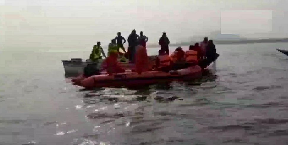 झारखंड के जामताड़ा में बड़ा हादसा! नदी में नाव पलटने से 12 लोग लापता, रेस्क्यू ऑपरेशन जारी