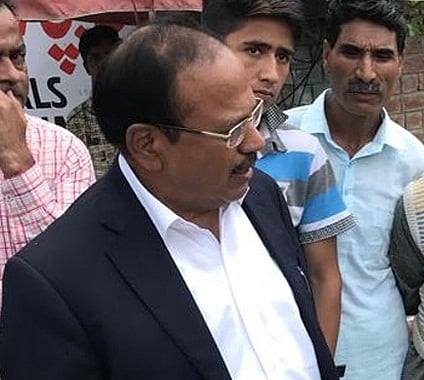दिल्ली से बड़ी खबर: NSA अजीत डोभाल के आवास में एक अज्ञात व्यक्ति ने की घुसने की कोशिश, हरकत में सुरक्षाबल