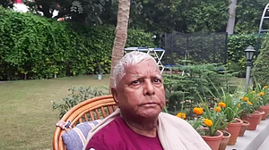 चारा घोटाल: सजा के एलान के बाद लालू यादव बोले- मैं उनसे लड़ता हूं जो आपस में लड़ाते हैं, सलाखें हौसला नहीं तोड़ सकतीं