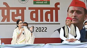 'यूपी के चुनावी नतीजे लोगों का फैसला नहीं, अखिलेश यादव को जबरदस्ती हराया गया'