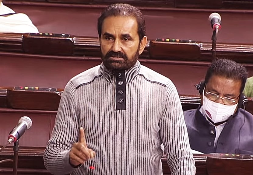 अंतरराष्ट्रीय बाजार में कच्चे तेल की कीमतें घटीं, पर जनता को नहीं मिली राहत: कांग्रेस सांसद ने सरकार से पूछे सवाल