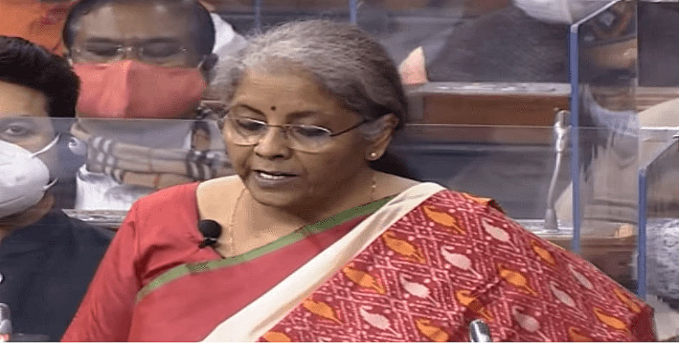 निर्मला सीतारमण पर विपक्ष की तीखी टिप्पणी, प्रियंका गांधी का कटाक्ष, ‘पता नहीं किस दुनिया में रहती हैं वित्त मंत्री’