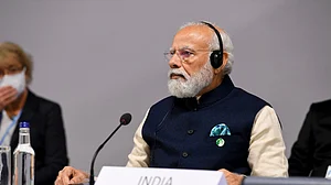 आकार पटेल का लेख: यूक्रेन पर भारत का रुख क्या था, अतीत की झिझक या वर्तमान की दुविधा?