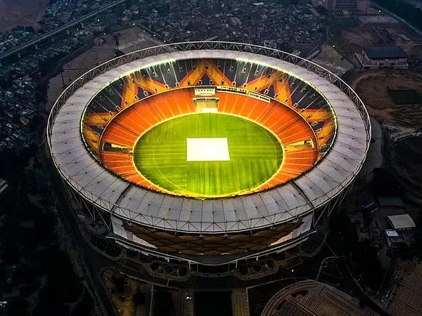 खेल की खबरें: IPL में इस नाम से जानी जाएगी अहमदाबाद की फ्रेंचाइजी और शोएब को कुछ साल और खेलते देखना चाहती हैं सानिया
