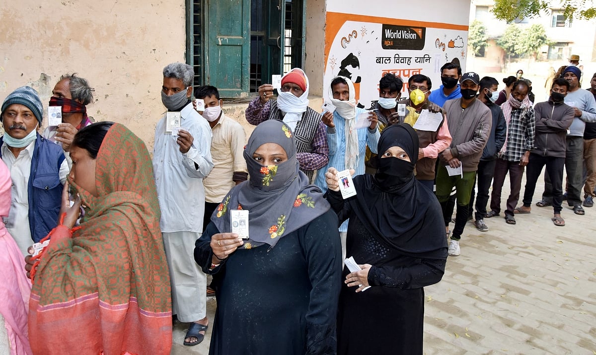 UP Election 2022 Phase 4 Voting: 11 बजे तक 22.62 फीसदी हुआ मतदान, इस जिले में सबसे ज्यादा वोटिंग