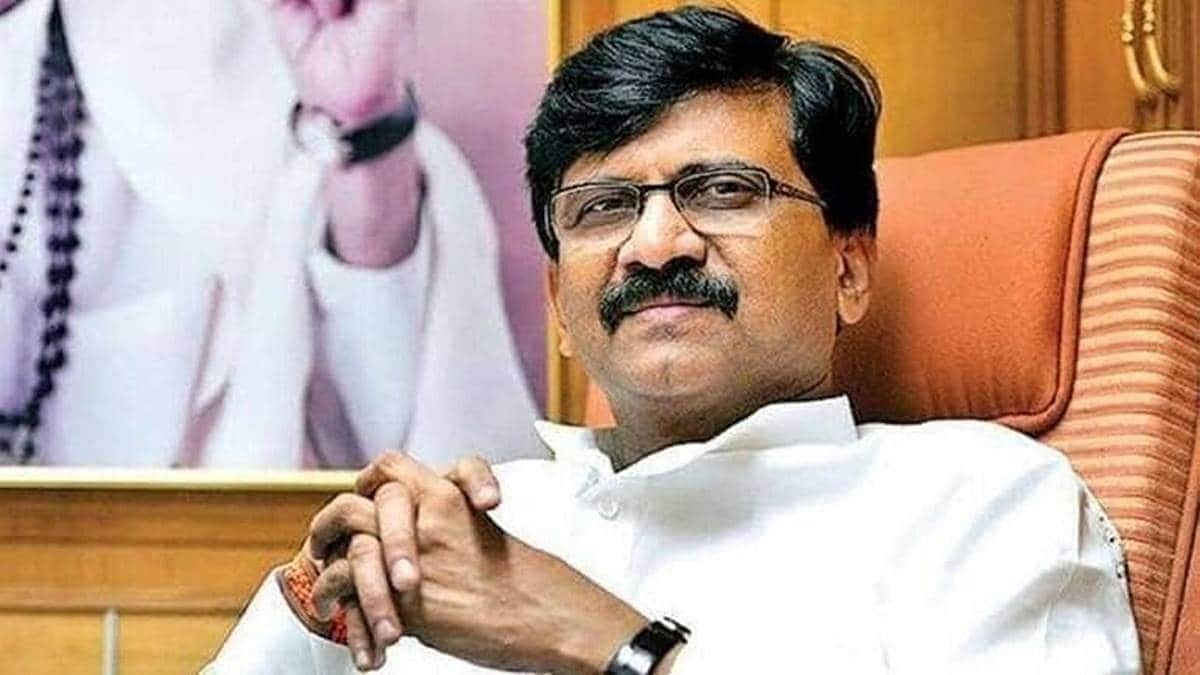 साइकिल को बम विस्फोट से जोड़ने पर संजय राउत बोले- यूपी में हार रही BJP, हाथ पांव मारने की आखिरी कोशिश चल रही 
