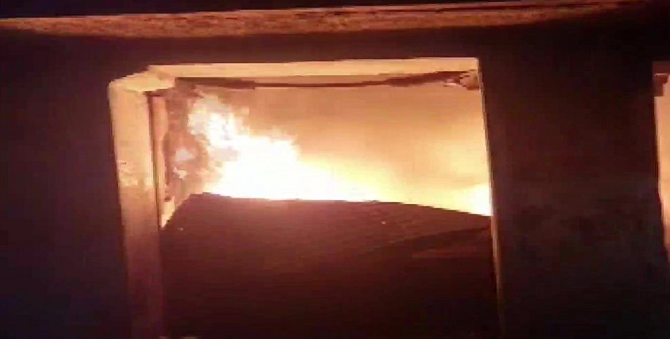 हैदराबाद में दिल दहला देने वाली घटना! कबाड़ की दुकान में आग लगने से 11 मजदूरों की मौत, बिहार के रहने वाले थे सभी
