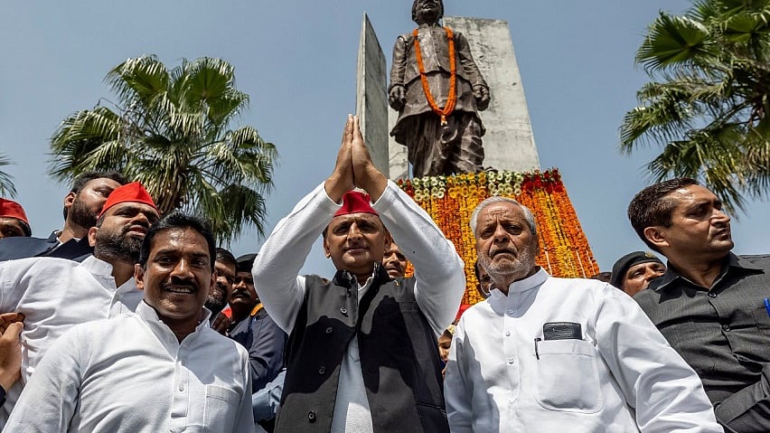 फोटोः @yadavakhilesh