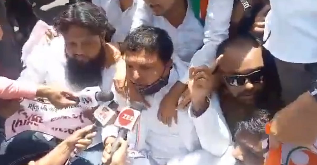 बेरोजगारी पर कांग्रेस के हल्ला बोल से डरी गुजरात सरकार? हजारों कार्यकताओं समेत हार्दिक-श्रीनिवास को हिरासत में लिया 