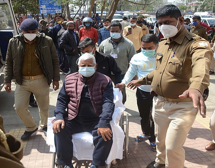 रिम्स से रेफर लालू यादव को दिल्ली एम्स ने स्वस्थ बताकर किया डिसचार्ज, आज ही वापस रांची लौटेंगे