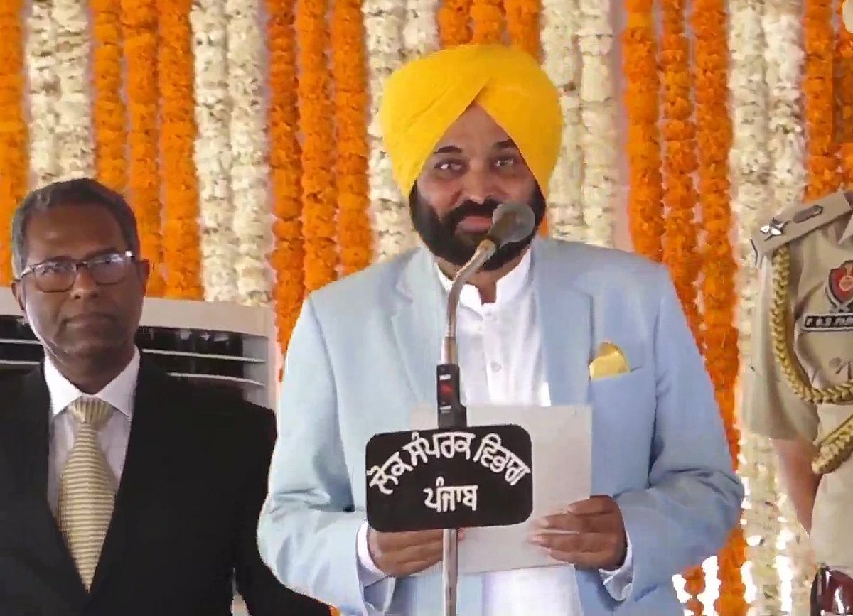 अब ‘आप’ के भगवंत मान के हवाले पंजाब, भगत सिंह के गांव में भव्य समारोह में हुआ शपथ ग्रहण