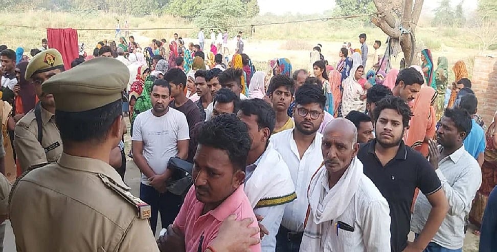 प्रयागराज में सामूहिक हत्या से हड़कंप! एक ही परिवार के 5 लोगों की गला रेतकर हत्या, शवों को जलाने के लिए घर में लगाई आग