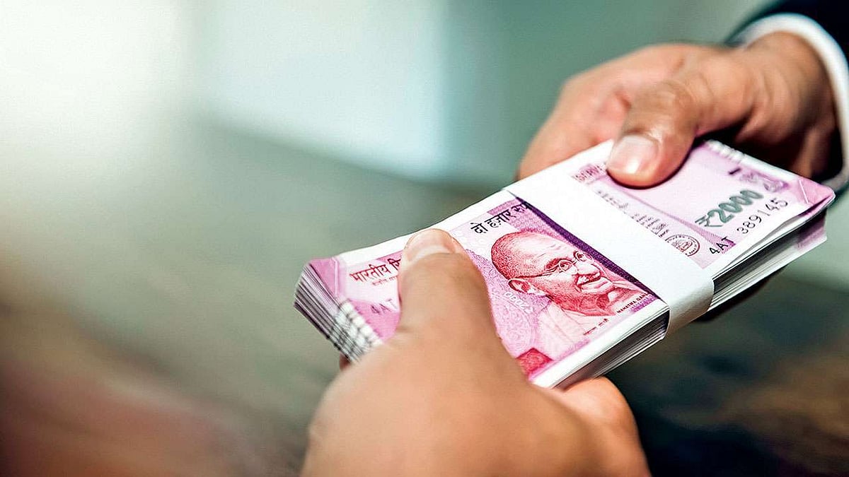 अर्थजगत की खबरें: पार्टियों को 2019-20 में 143% ज्यादा कॉर्पोरेट चंदा मिला, मार्च में विनिर्माण क्षेत्र को लगा झटका