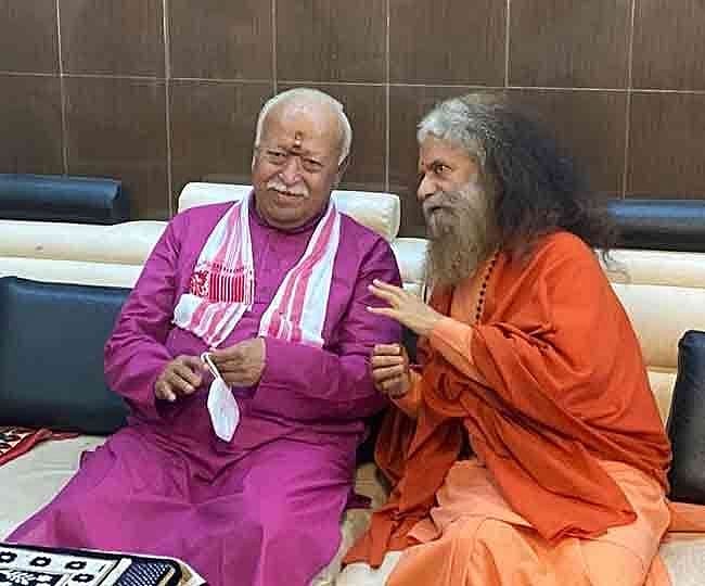 संघ प्रमुख भागवत ने फिर किया अखंड भारत बनने का दावा, बोले- अहिंसा की बात करेंगे, पर हाथों में डंडा लेकर कहेंगे