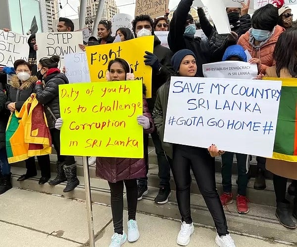 आर्थिक कुप्रबंधन की वजह से श्रीलंका में बने ऐसे हालात, इन फैसलों के कारण आई आर्थिक तबाही!