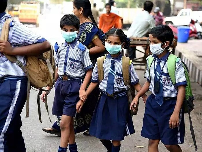नोएडा में बढ़ी कोरोना की रफ्तार! 24 घंटे में 33 बच्चे हुए संक्रमित, कुल 107 नए केस मिलने से हड़कंप
