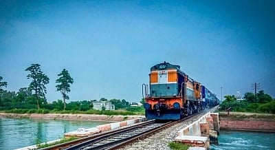 डीजल से चलने वाली ट्रेनों में लगेगा अतिरिक्त किराया? रेलवे ने सरचार्ज लगाने को लेकर दिया बड़ा बयान    