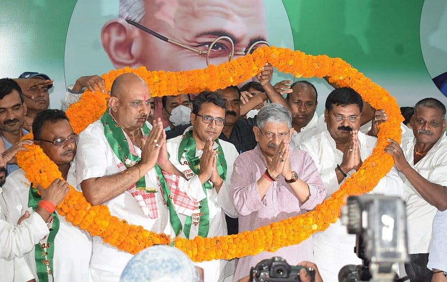 बिहार में RJD को बड़ा झटका, प्रदेश अध्यक्ष जगदानंद के पुत्र अजीत JDU में हुए शामिल, पिता की पार्टी पर बोला हमला
